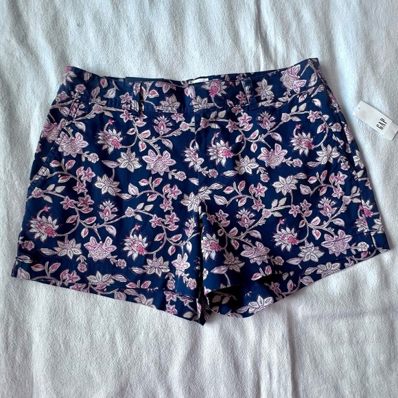 Gap Women NWT Women’s Size 8 Navy Blue Floral Stretch Mid‎ Rise City Shorts - Picture 4 of 11